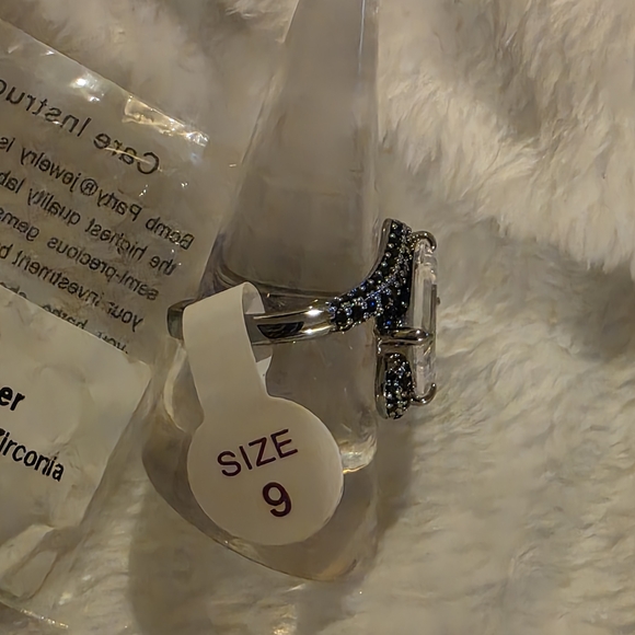 Wrapped For Danger Untamed Collection - Picture 3 of 3